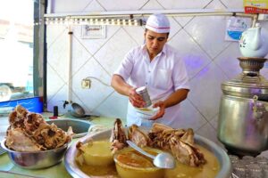 طباخی بچه محل