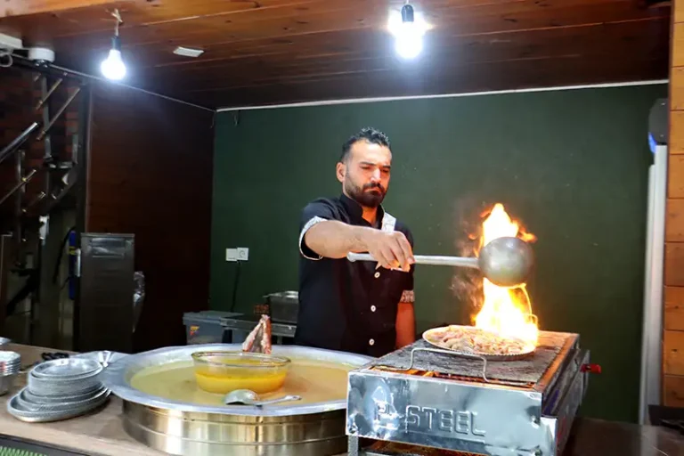 طباخی شب نشین